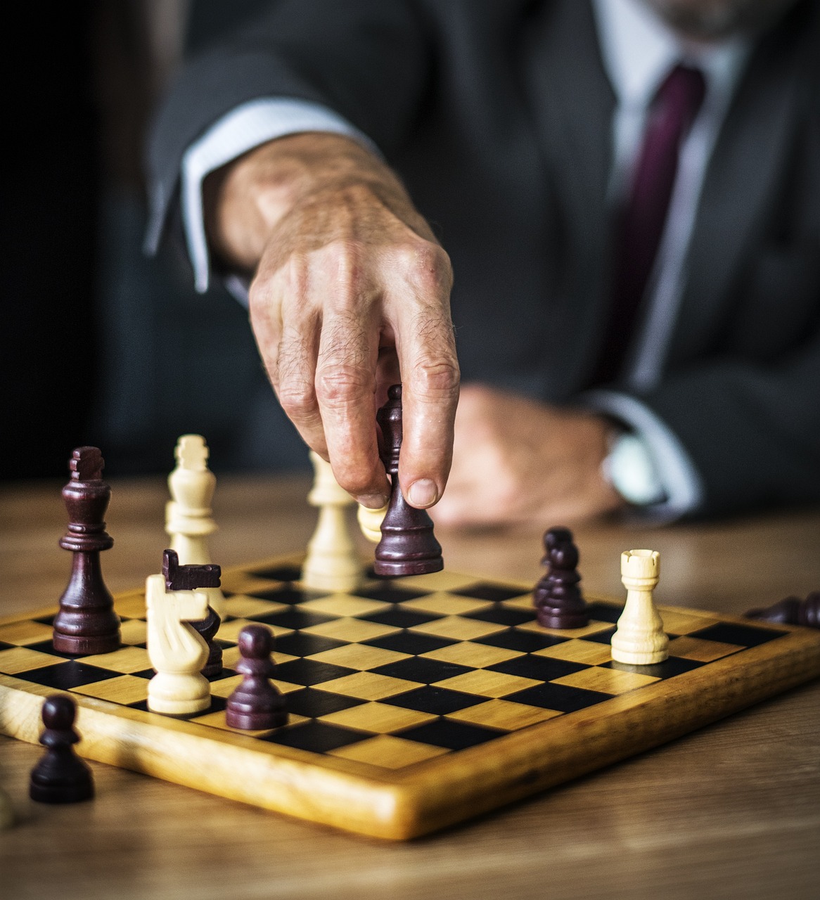 洞悉战略与战术博弈之道，最新棋局解析揭秘