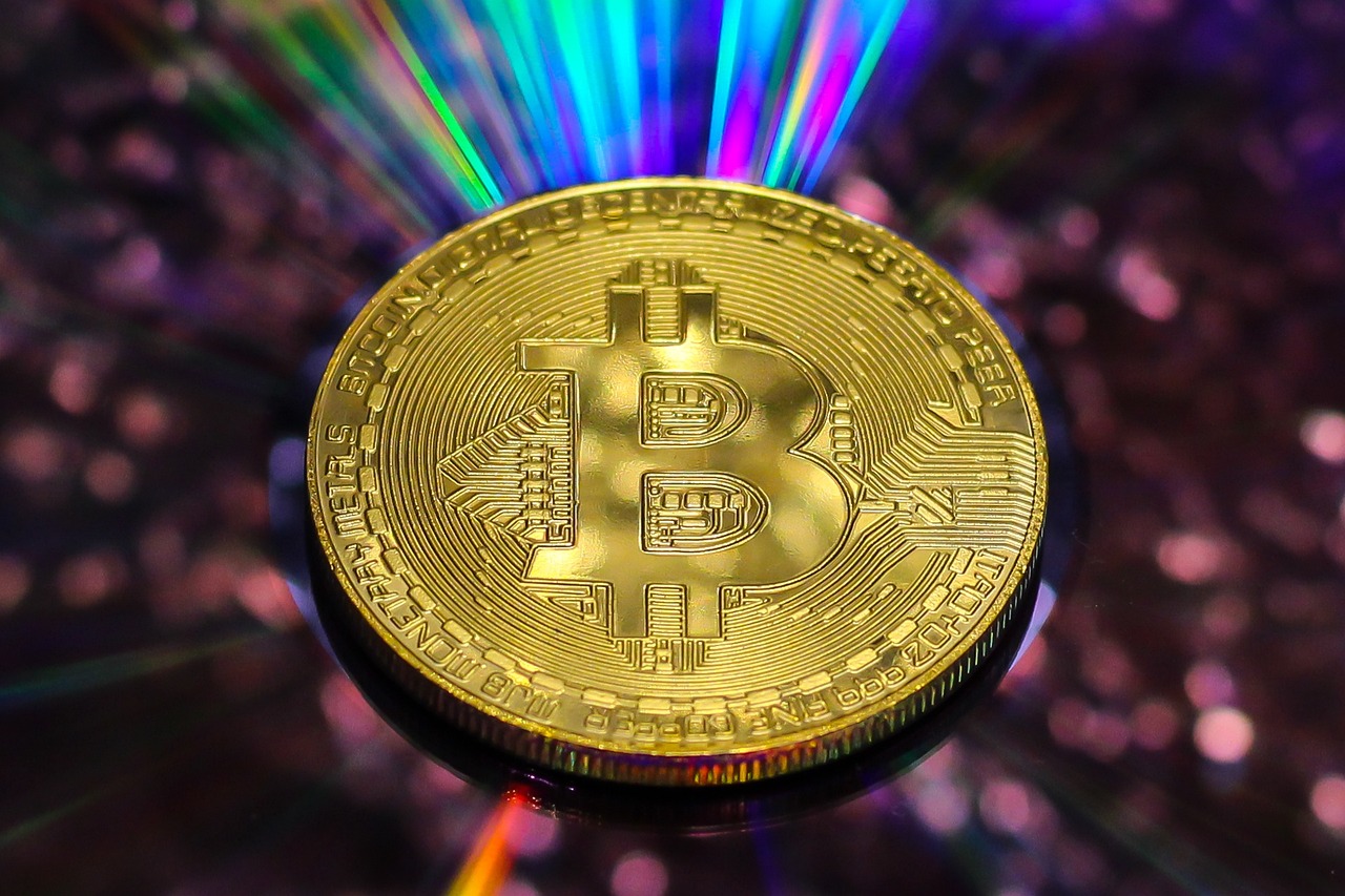 东方财富网上市，开启金融科技新篇章