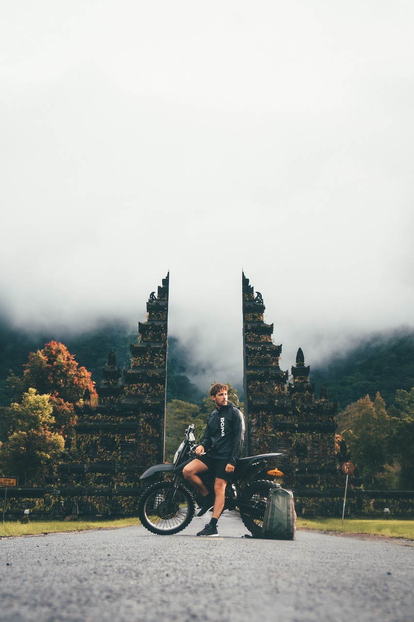 电影在路上，旅途中的故事与情感交织之旅