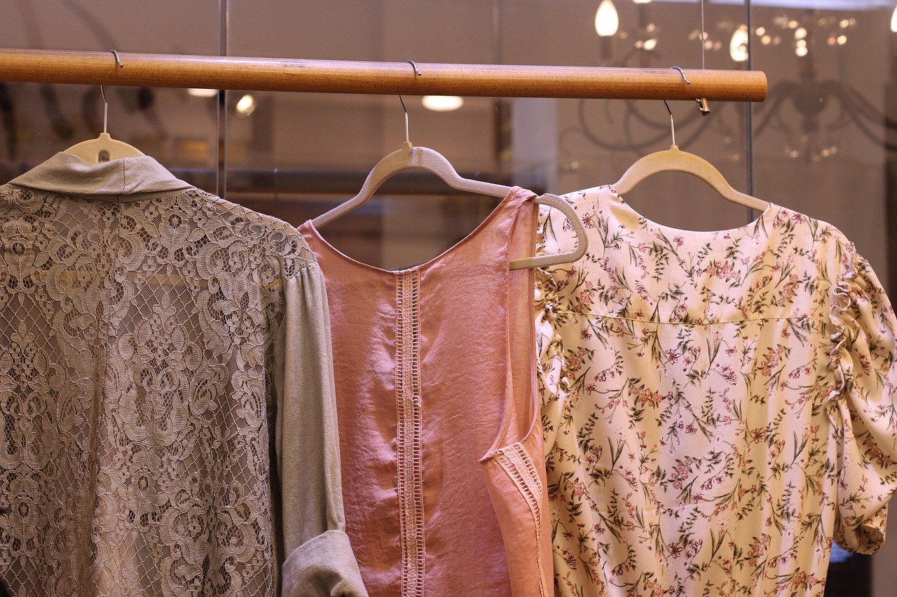 最新安保服装款式，时尚与功能性的完美结合亮相展示