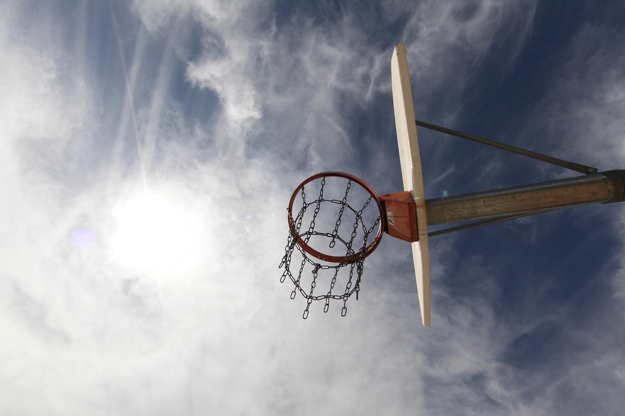 NBA比赛观看指南，如何找到最佳观赛体验，NBA比赛观看渠道推荐